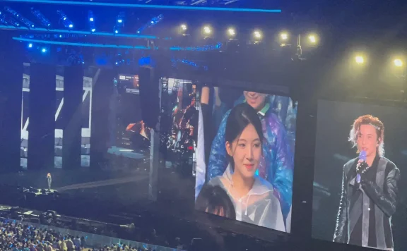 薛之谦南宁演唱会素颜女神,来自北海的小雅照片