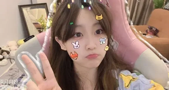 美女主播闲乘月月呀直播狂秀2A风景区,遭超管警告收敛