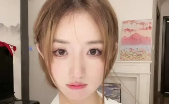 网红焕儿1小时19分为爱鼓掌视频曝出，出吃瓜后续